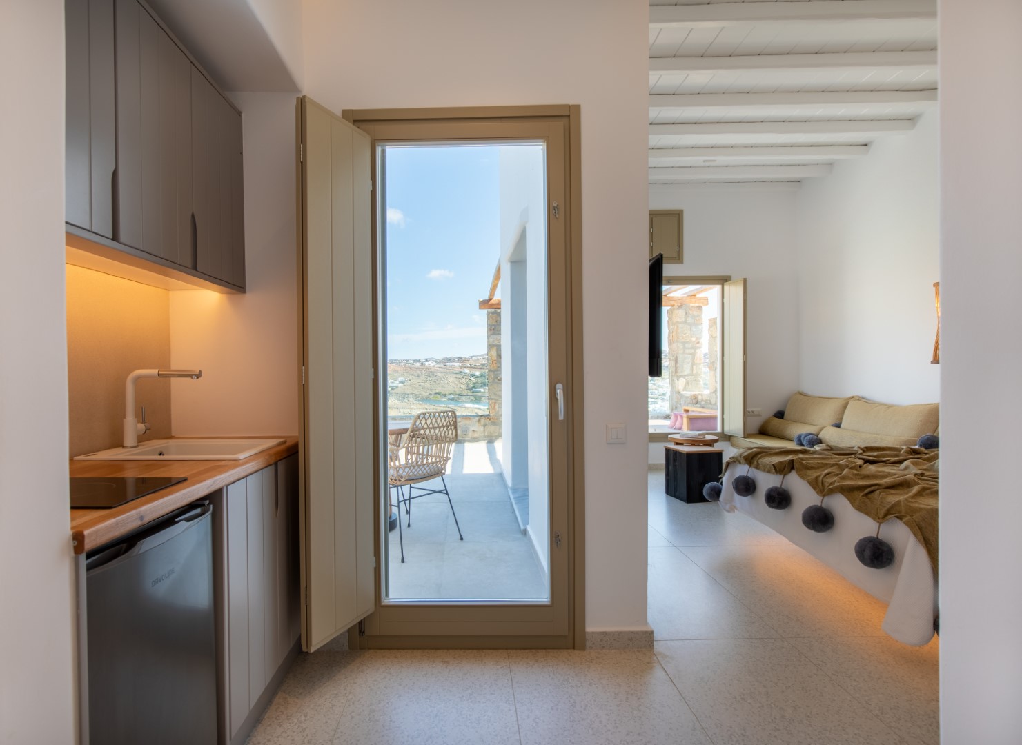 DUE MARI | DELUXE SUITE WITH HOT TUB AND SEA VIEW